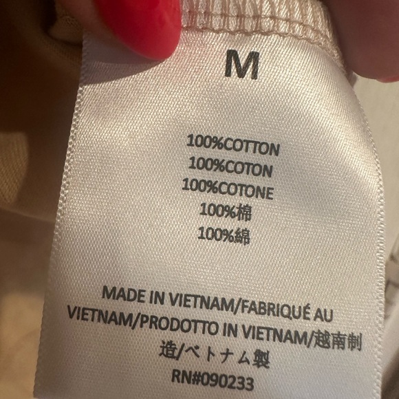 Essentials Fear of God T Shirt Mens Tan
Short Sleeve Crewneck Size Medium - Picture 4 of 9